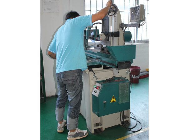 Grinding machine